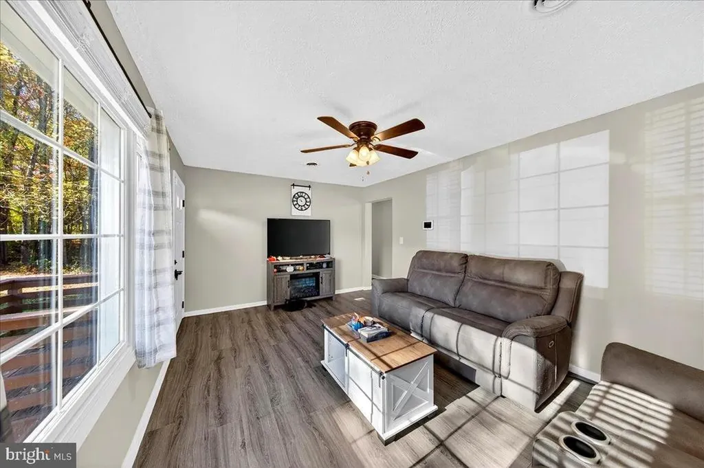 565 Venable Road Palmyra VA 22963