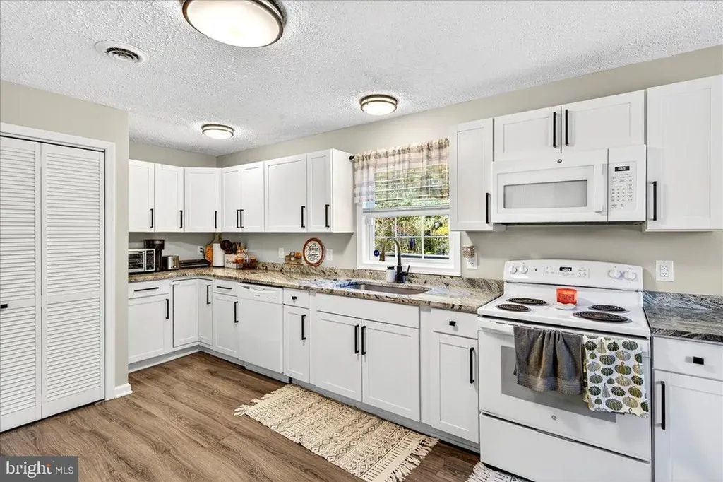 565 Venable Road Palmyra VA 22963