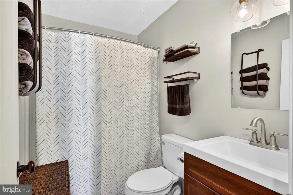 565 Venable Road Palmyra VA 22963