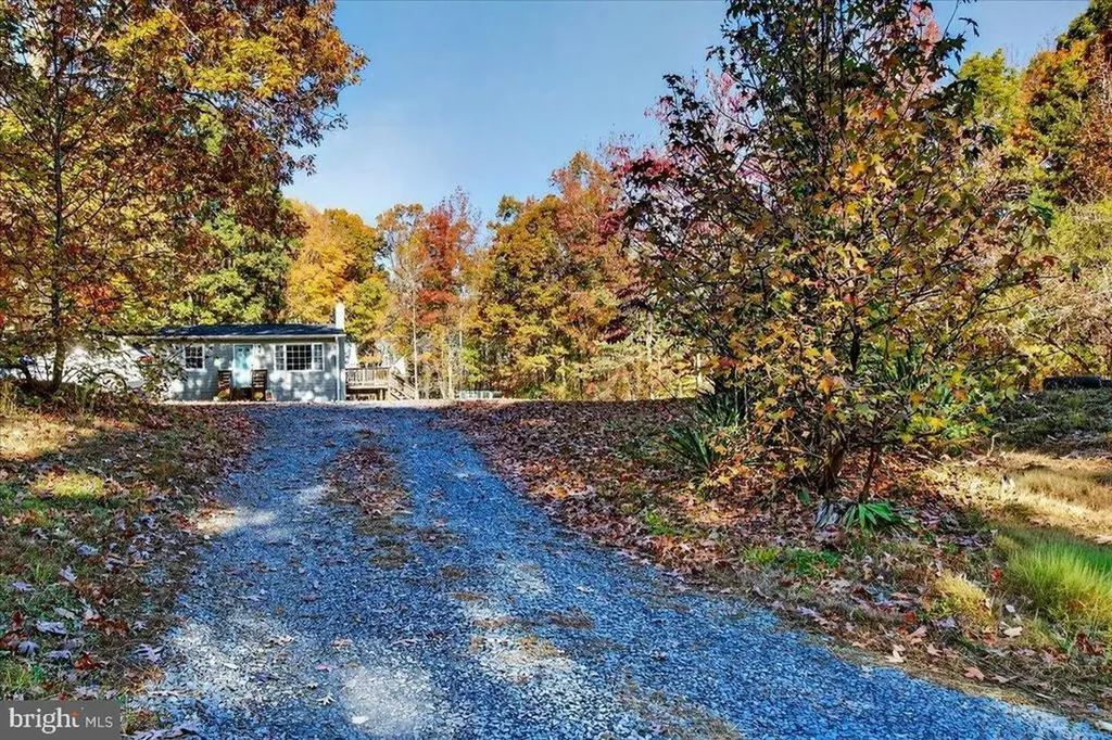 565 Venable Road Palmyra VA 22963