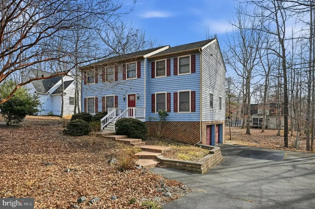 25 Woodlawn Drive Palmyra VA 22963