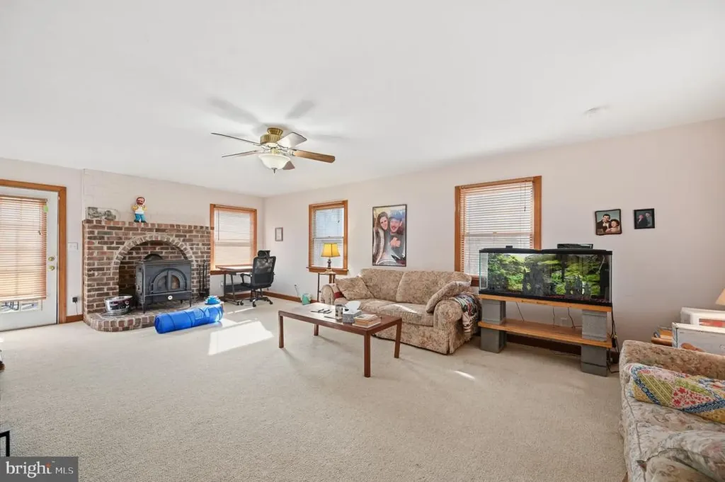 25 Woodlawn Drive Palmyra VA 22963