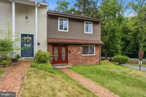 5 Woodlake Drive Charlottesville VA 22901