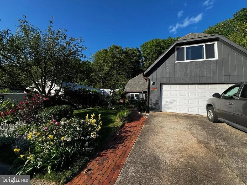 1533 Lake Forest Drive Charlottesville VA 22901