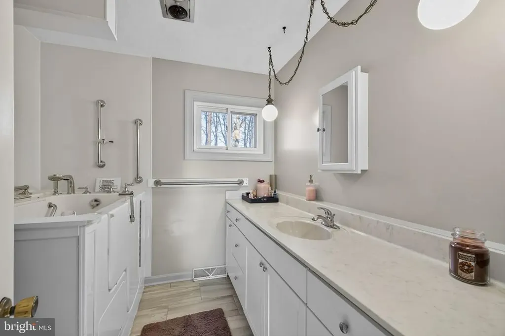 4500 Winery Lane Barboursville VA 22923