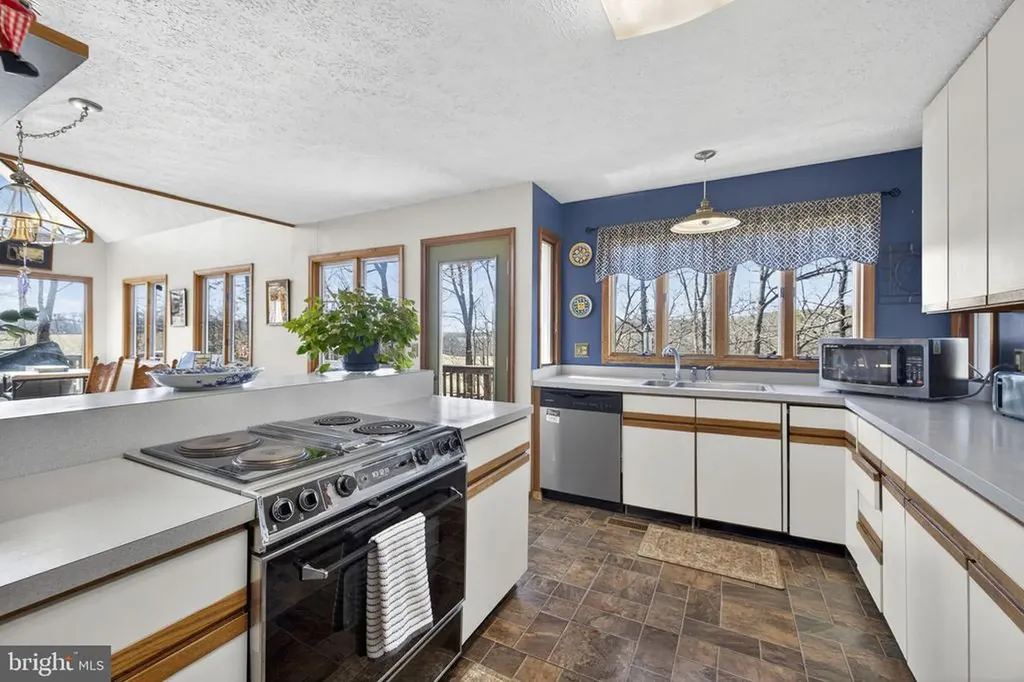 4500 Winery Lane Barboursville VA 22923