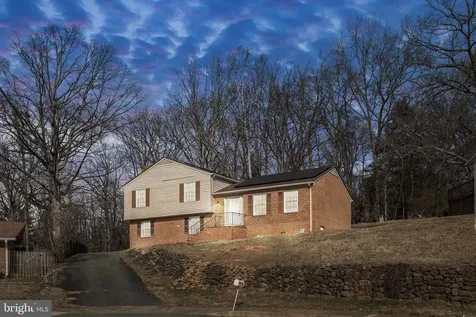 1703 Vermira Place Charlottesville VA 22901