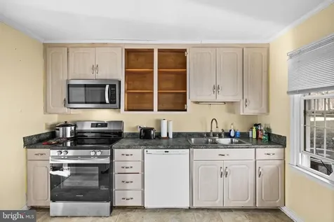 1703 Vermira Place Charlottesville VA 22901
