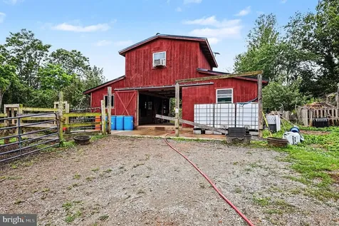 3085 Indian Run Road Amissville VA 20106