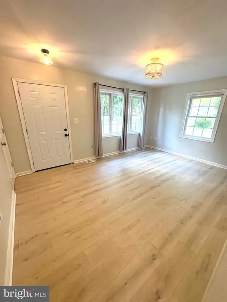 1300 Clatterbuck Lane Amissville VA 20106