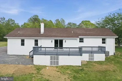 2502 Holly Springs Amissville VA 20106
