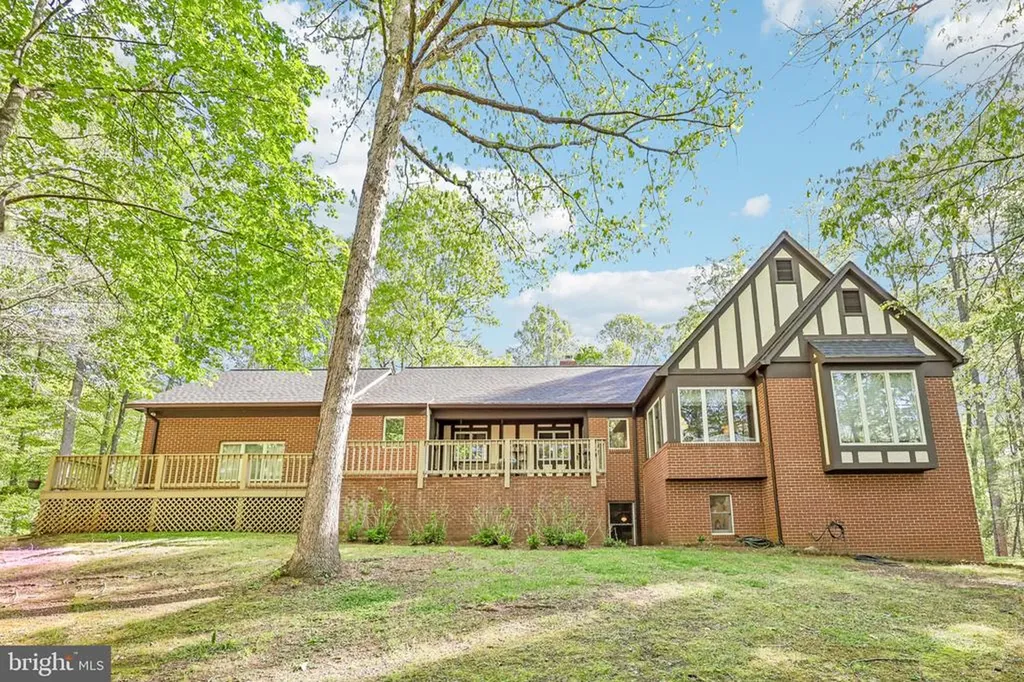 2015 Kelly Court Amissville VA 20106