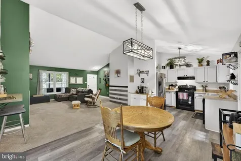 19106 Loggers Road Culpeper VA 22701
