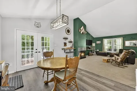 19106 Loggers Road Culpeper VA 22701
