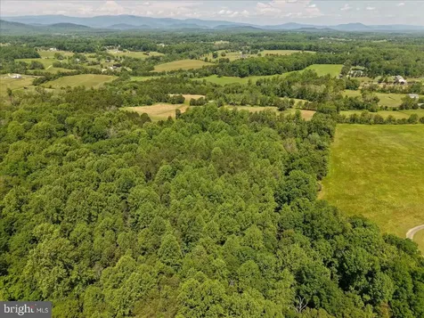 4266 Indian Run Road Amissville VA 20106