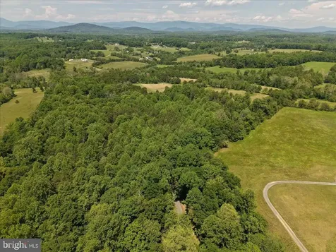 4266 Indian Run Road Amissville VA 20106