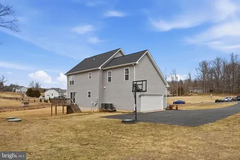 9372 Blackbird Loop Culpeper VA 22701