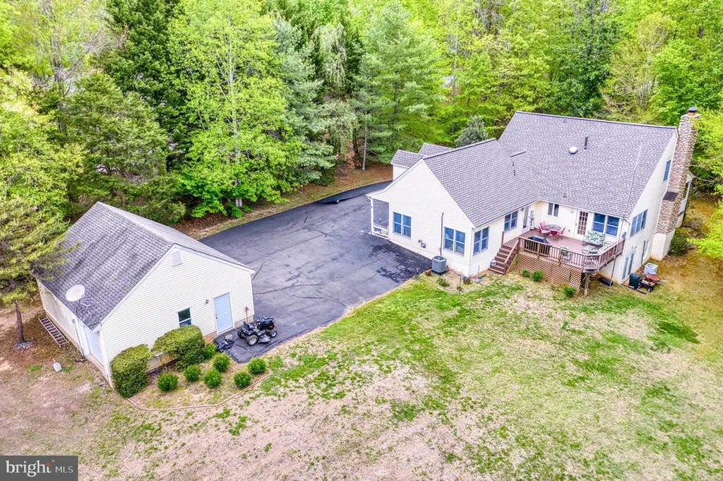 2356 Wildwood Circle Amissville VA 20106