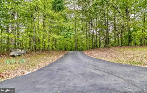2356 Wildwood Circle Amissville VA 20106