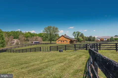 5265 Bear Hollow Lane Amissville VA 20106