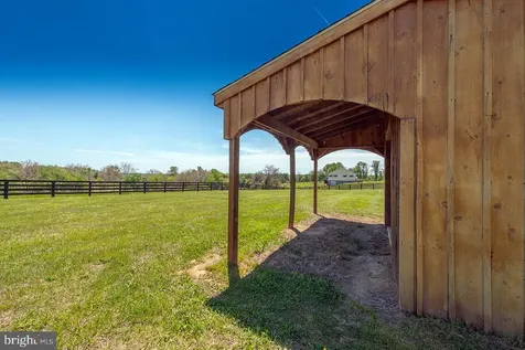 5265 Bear Hollow Lane Amissville VA 20106