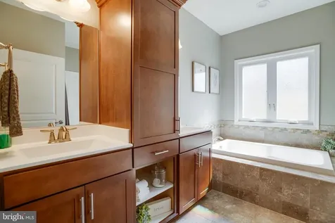 10137 Lake Crest Place Culpeper VA 22701