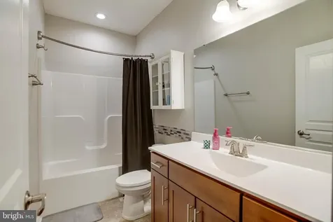 10137 Lake Crest Place Culpeper VA 22701