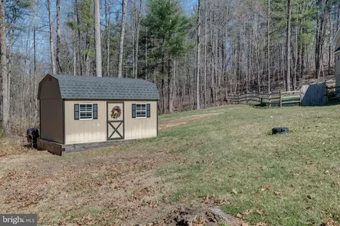 10137 Lake Crest Place Culpeper VA 22701