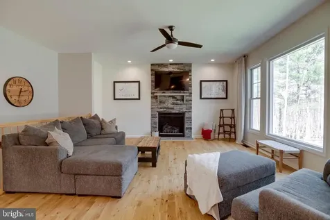 10137 Lake Crest Place Culpeper VA 22701