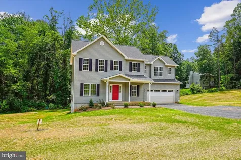 13053 Korea Road Amissville VA 20106