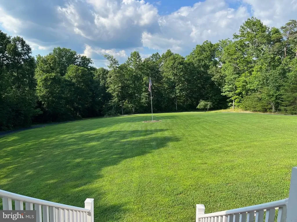 17034 Lee Highway Amissville VA 20106