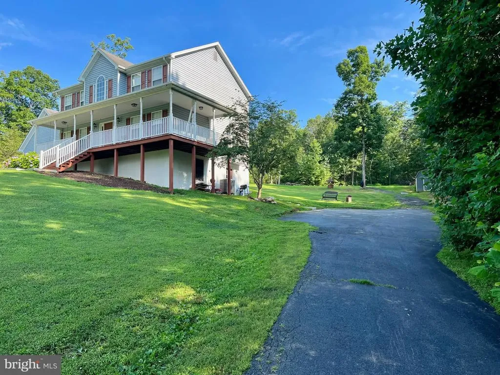 17034 Lee Highway Amissville VA 20106