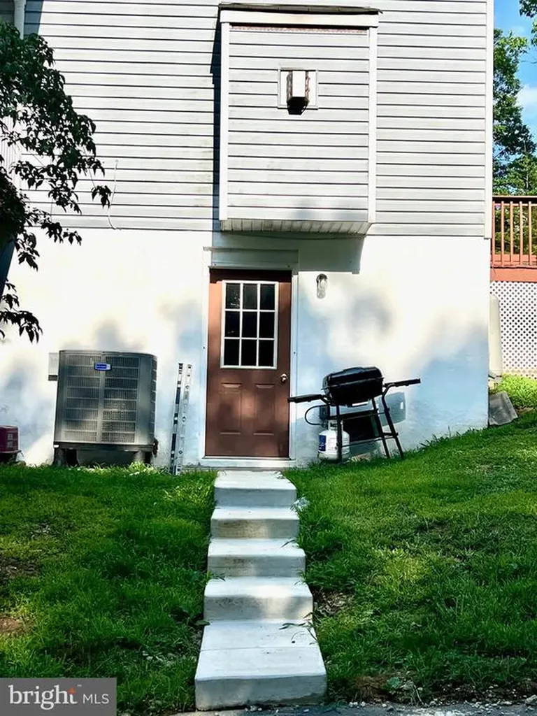 17034 Lee Highway Amissville VA 20106