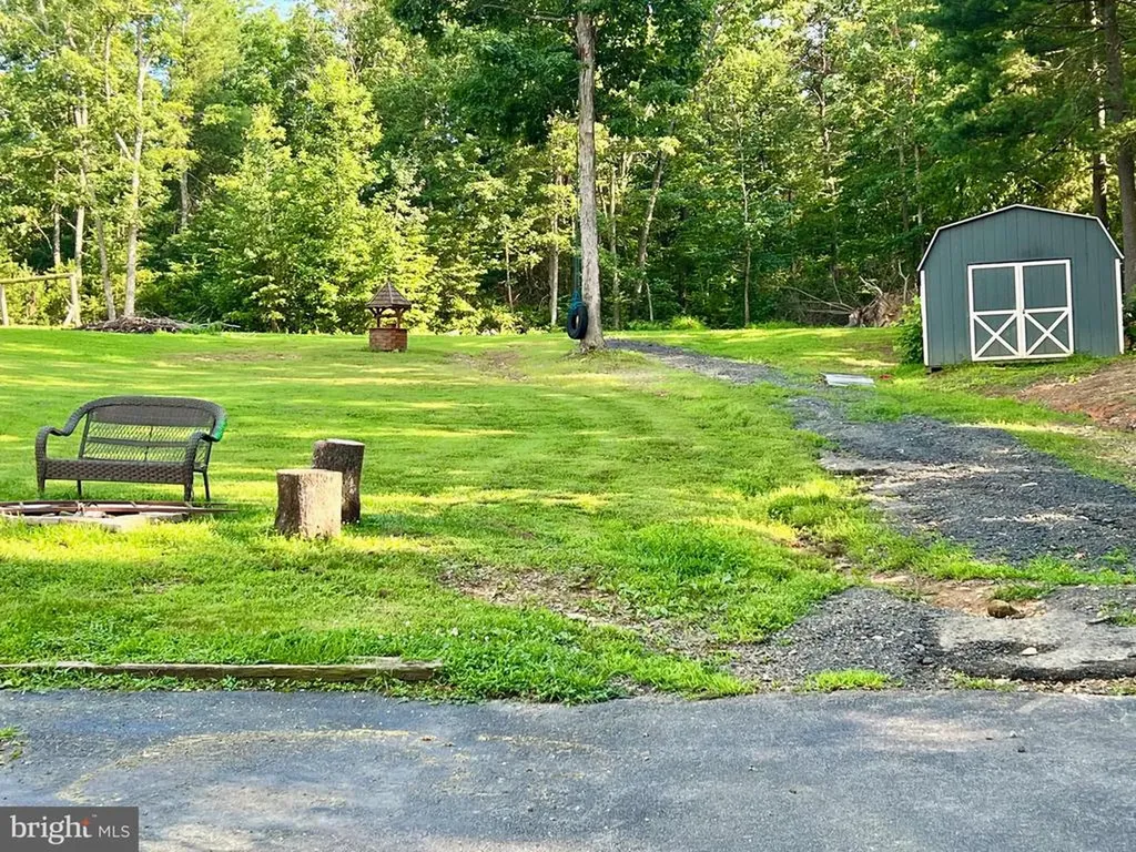 17034 Lee Highway Amissville VA 20106