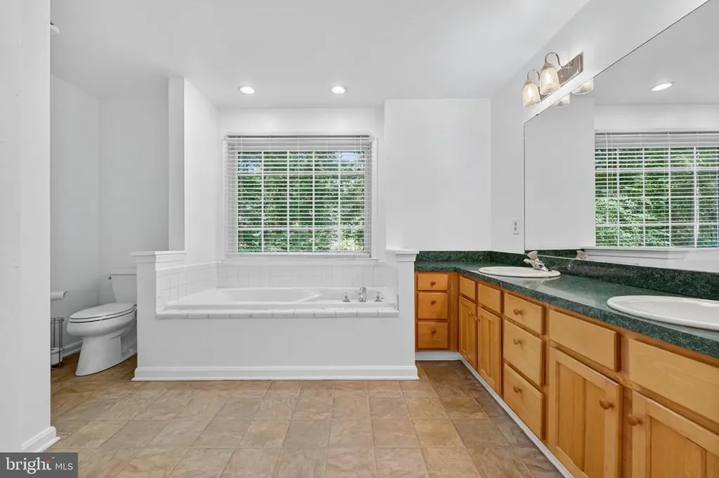 4145 Running Quail Trail Trail Amissville VA 20106