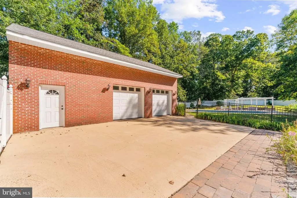 4145 Running Quail Trail Trail Amissville VA 20106