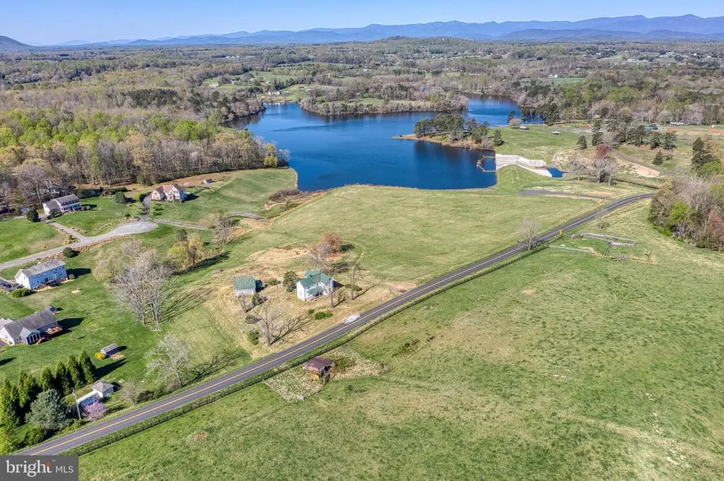 10080 Mountain Run Lake Culpeper VA 22701