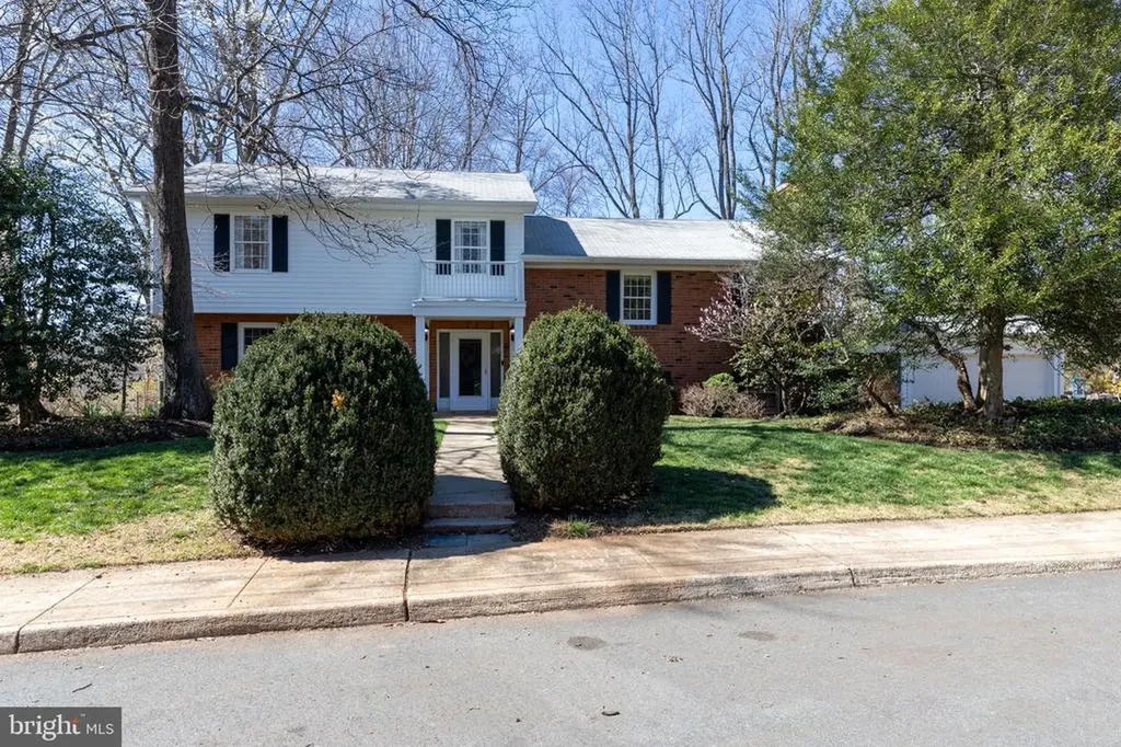 2513 Hillwood Place Charlottesville VA 22901