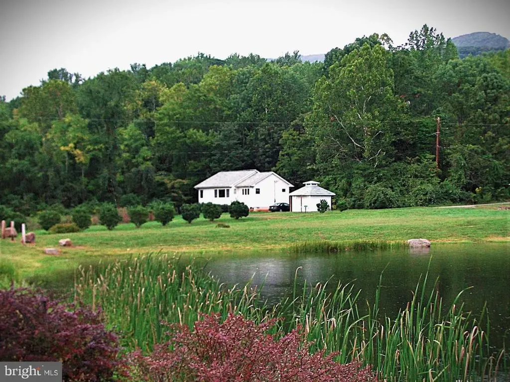 33 Circle Road E Madison VA 22727