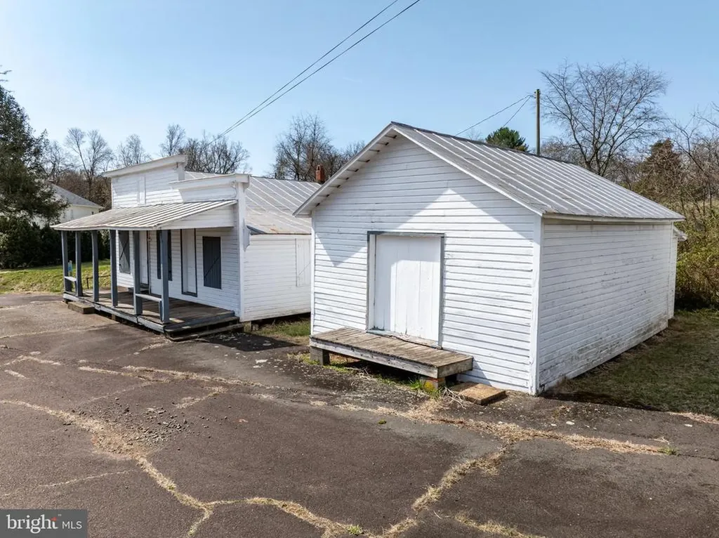 242 Madison Mills Orange VA 22960