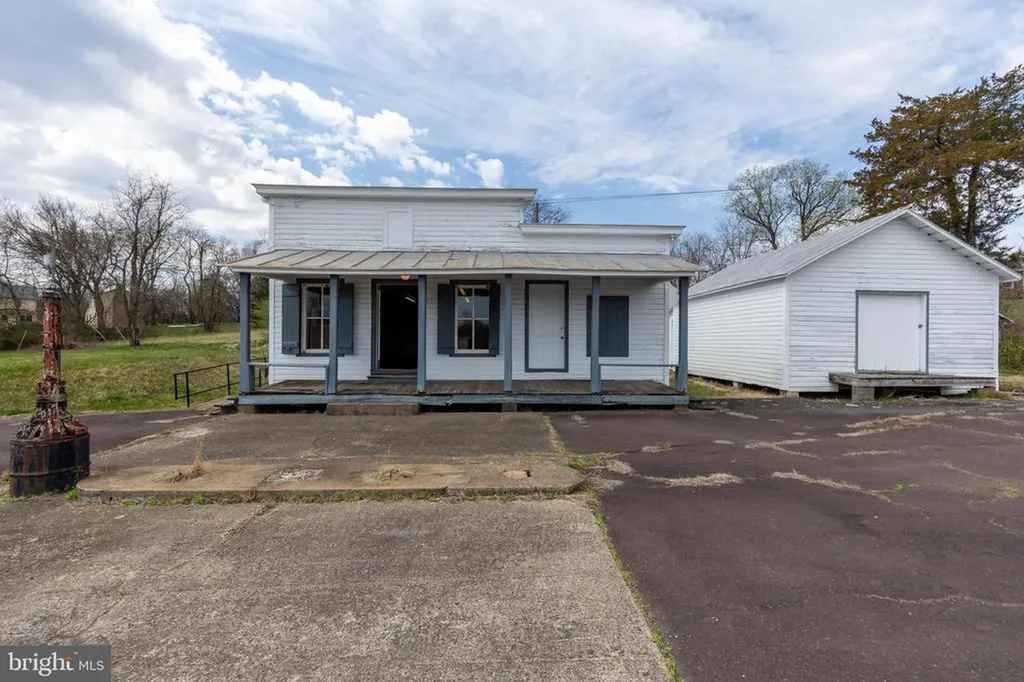 242 Madison Mills Orange VA 22960