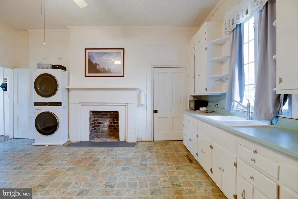 319 Main Street N Madison VA 22727