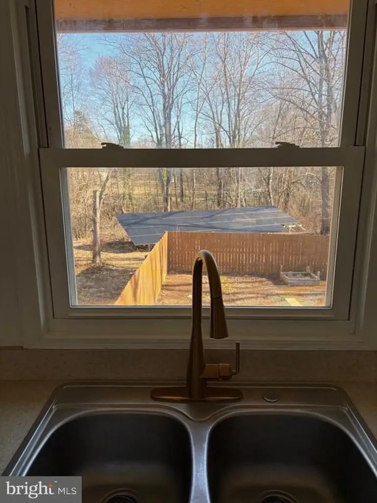 85 Elementary Acres Madison VA 22727