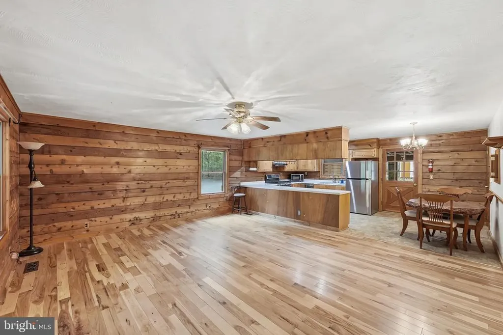 2123 Oak Park Madison VA 22727