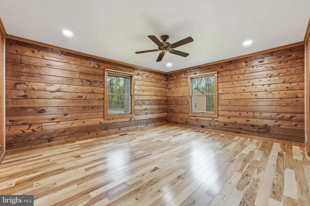 2123 Oak Park Madison VA 22727
