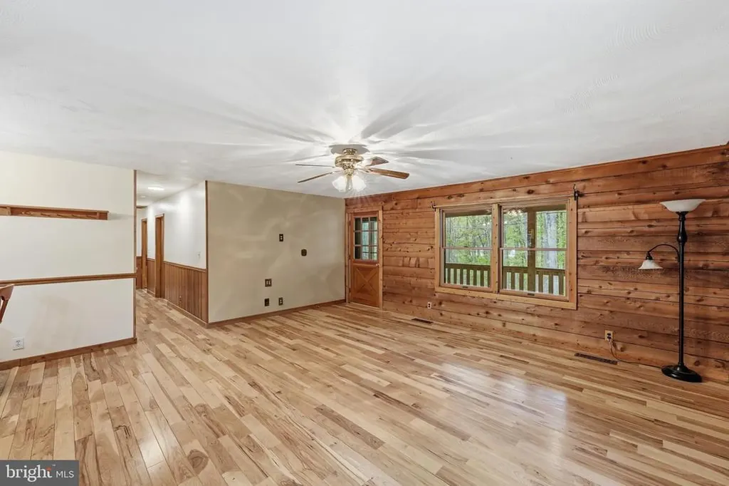 2123 Oak Park Madison VA 22727