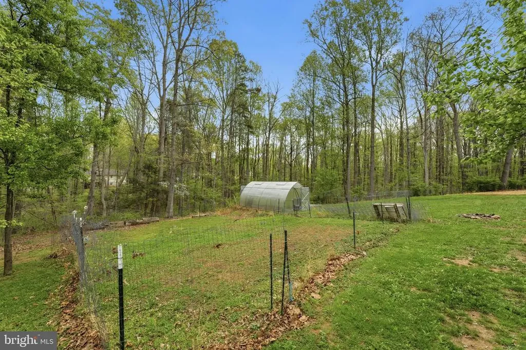 2123 Oak Park Madison VA 22727