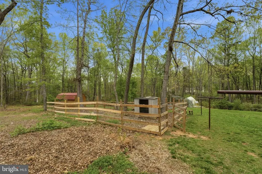 2123 Oak Park Madison VA 22727