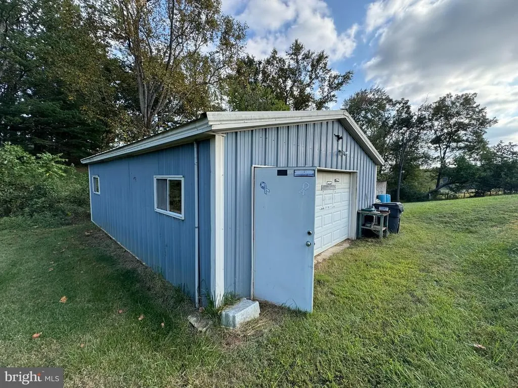 5424 Seminole Trail N Brightwood VA 22715