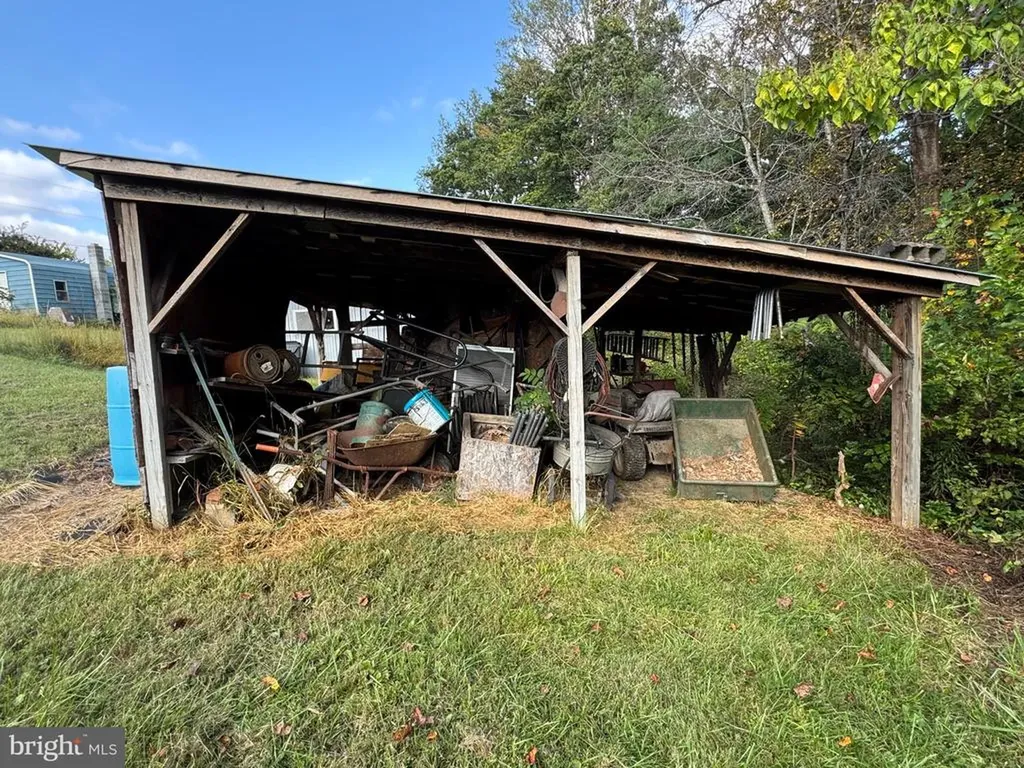 5424 Seminole Trail N Brightwood VA 22715